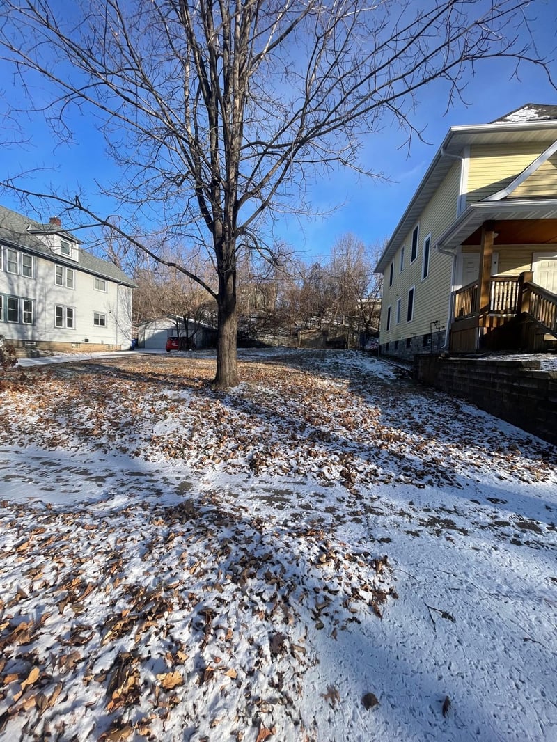 858 Burr St, Saint Paul, MN 55130