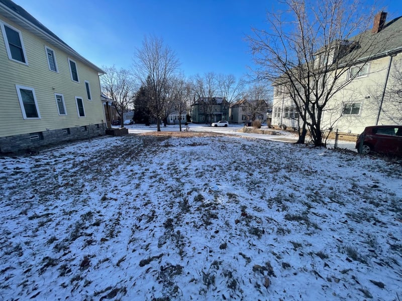 858 Burr St, Saint Paul, MN 55130