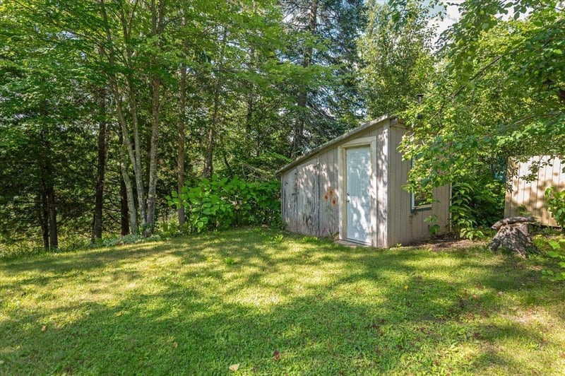 8977 Austin Rd, Alborn, MN 55702