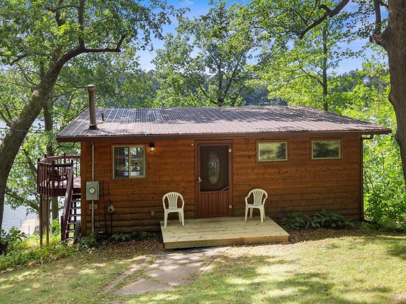 1627 Niles Ln, Centuria, WI 54824