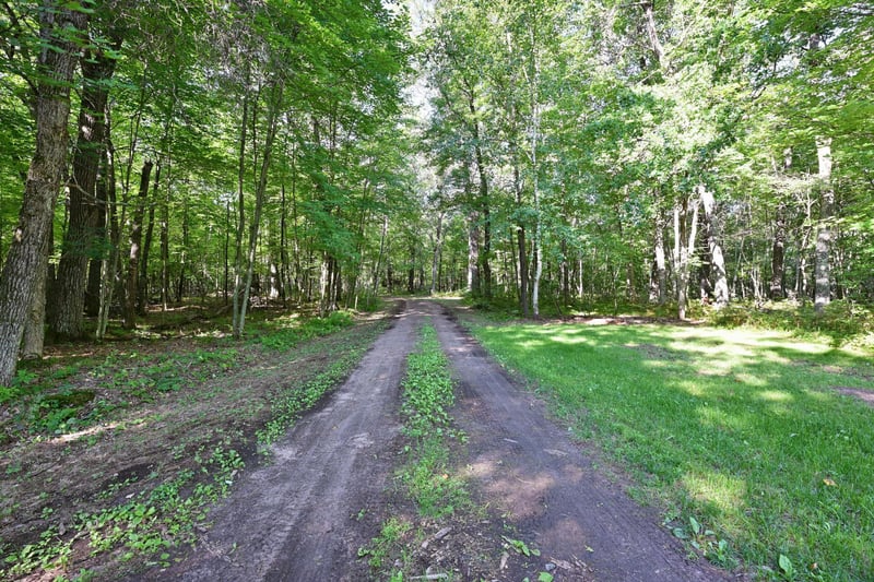 N6294 County Line Rd, Spooner, WI 54801