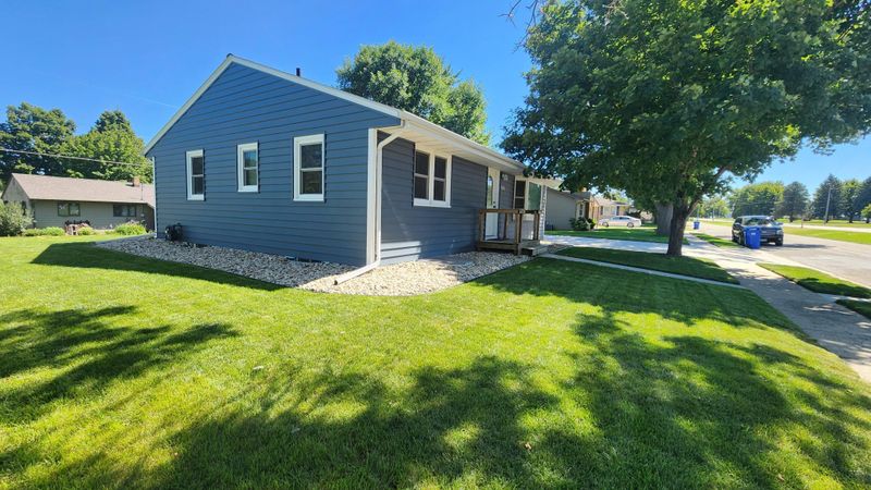 1001 8th Ave SW, Pipestone, MN 56164