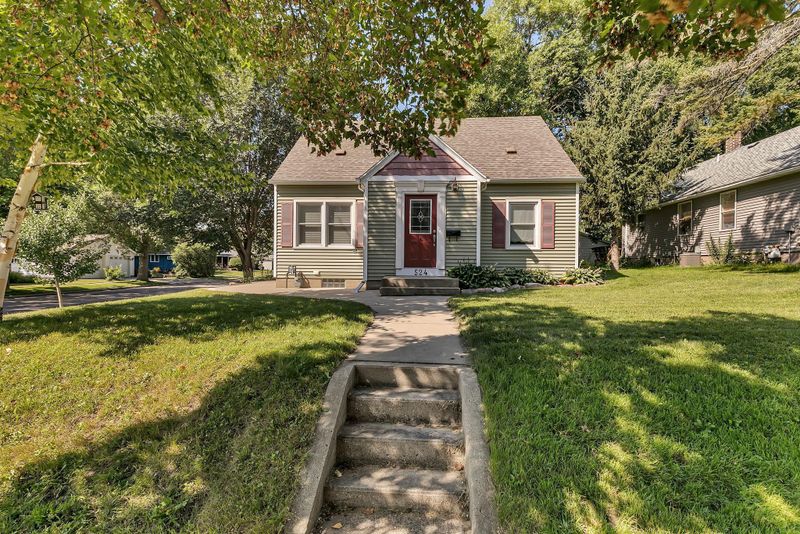 524 14th St SW, Willmar, MN 56201