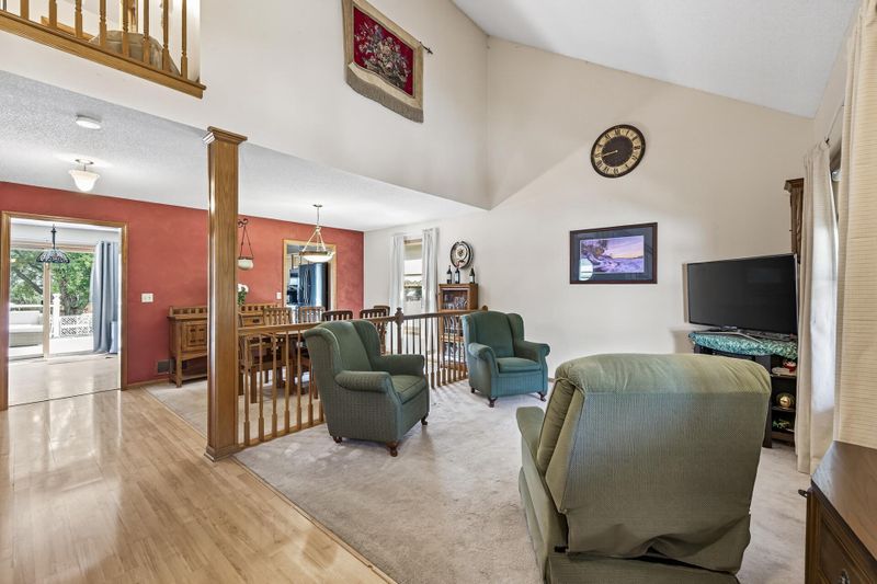 5924 Polar Bear Ln, White Bear Lake, MN 55110