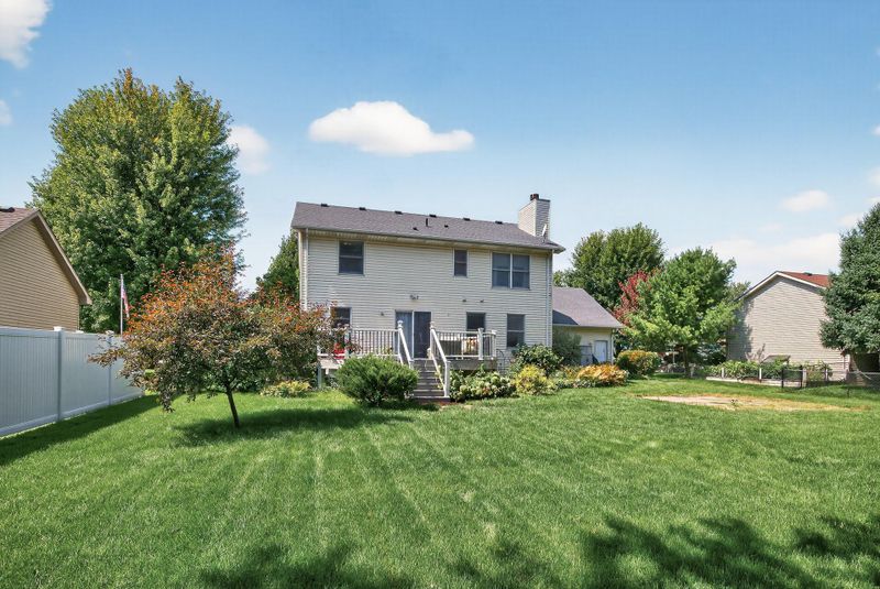 5924 Polar Bear Ln, White Bear Lake, MN 55110