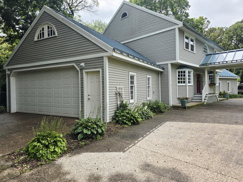 22923 Oak Hill Dr, Spring Valley, MN 55975