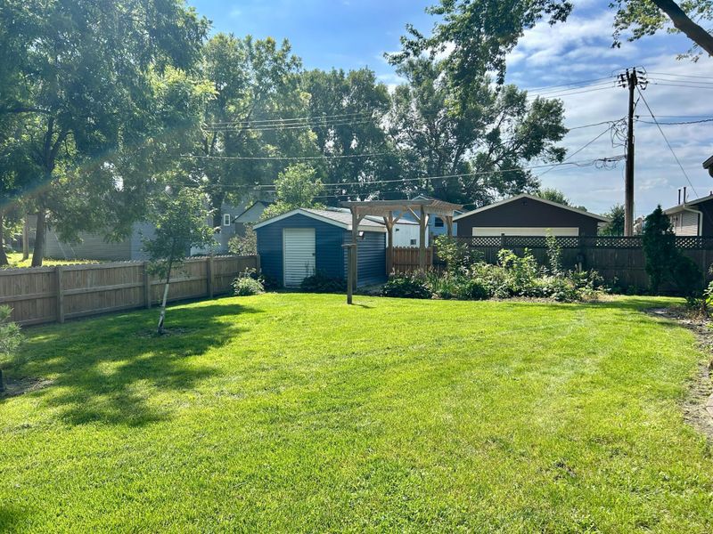 202 7th Ave SW, Arlington, MN 55307