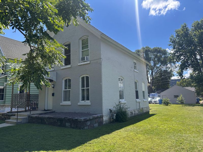 119 E Sanborn St, Winona, MN 55987