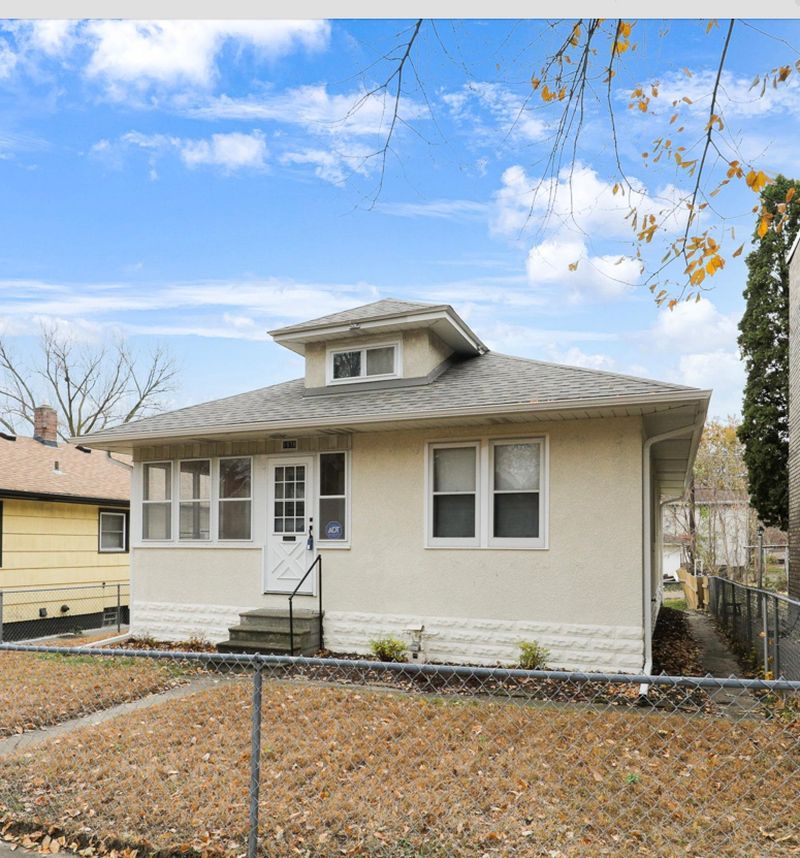 1078 Thomas Ave, Saint Paul, MN 55104