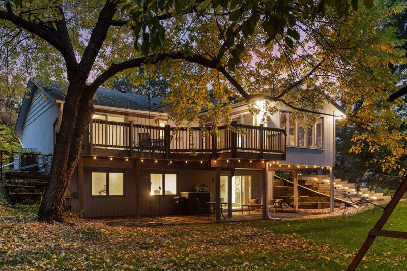 7011 Valley View Rd, Edina, MN 55439