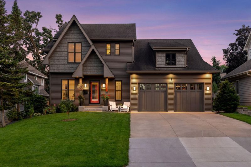 3705 W Fuller St, Edina, MN 55410