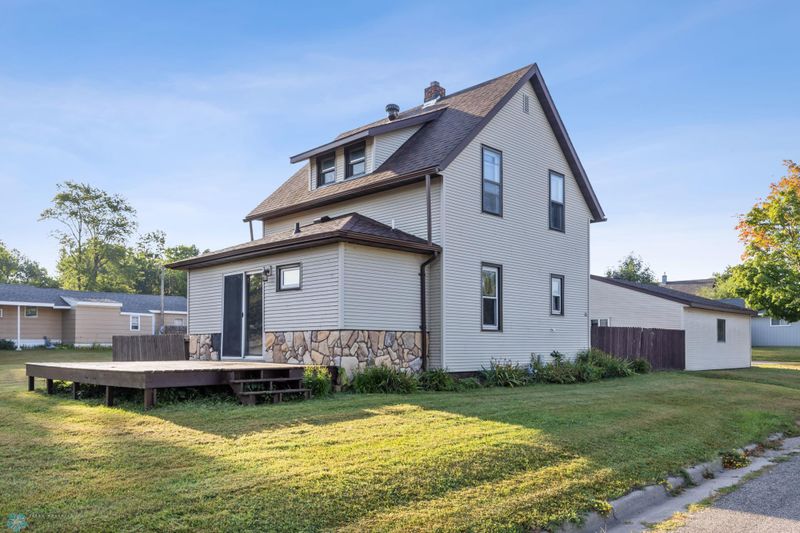 211 Hobart St, Hawley, MN 56549