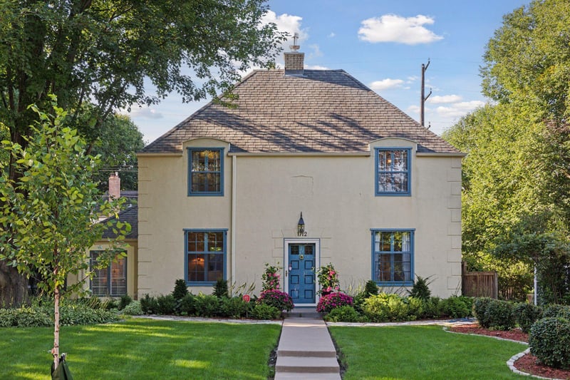 1712 Highland Pw, Saint Paul, MN 55116