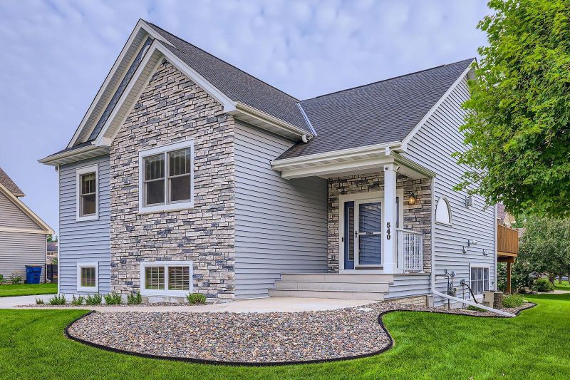 540 S Creek Dr N, Champlin, MN 55316