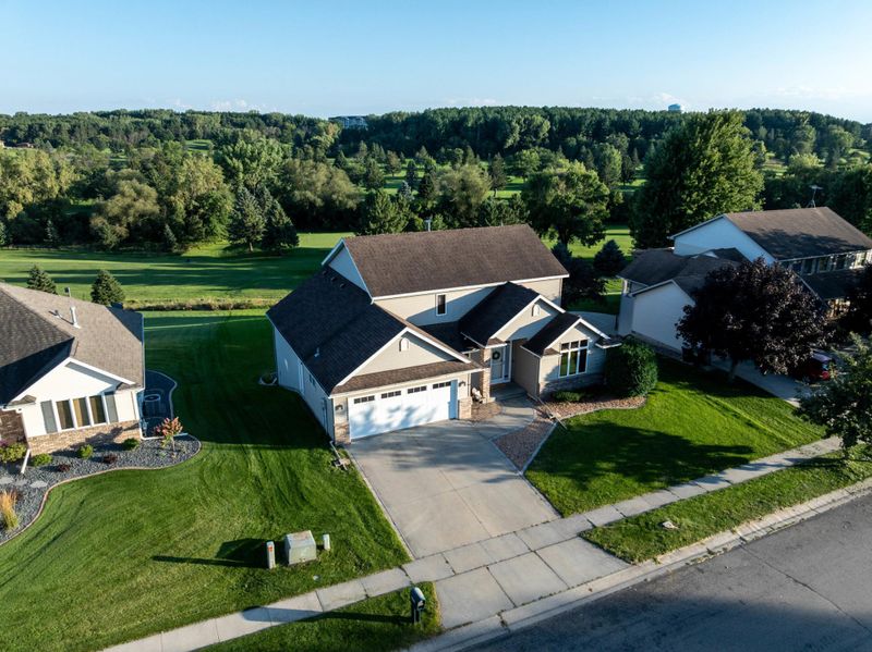 5078 Nicklaus Dr NW, Rochester, MN 55901