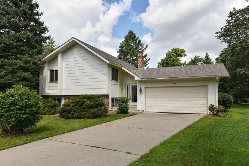7240 Timber Ln N, Maple Grove, MN 55369