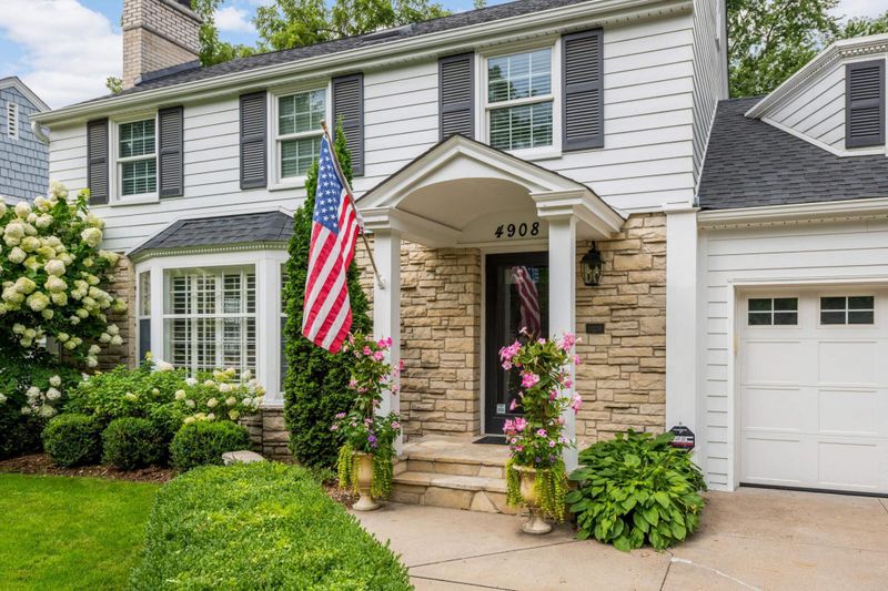 4908 Maple Rd, Edina, MN 55424
