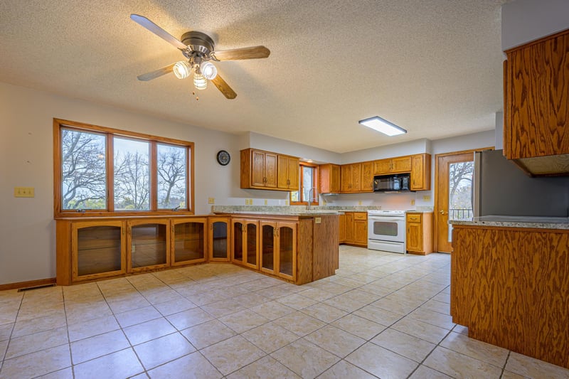 6854 58th Ave SE, Willmar, MN 56201