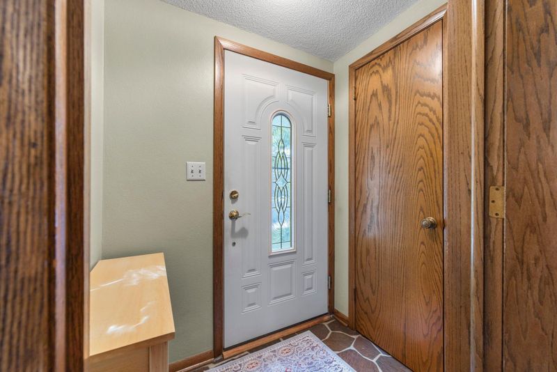 15 Belvidere St W, Saint Paul, MN 55107