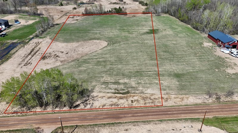 XXX Pole Rd, Grasston, MN 55030