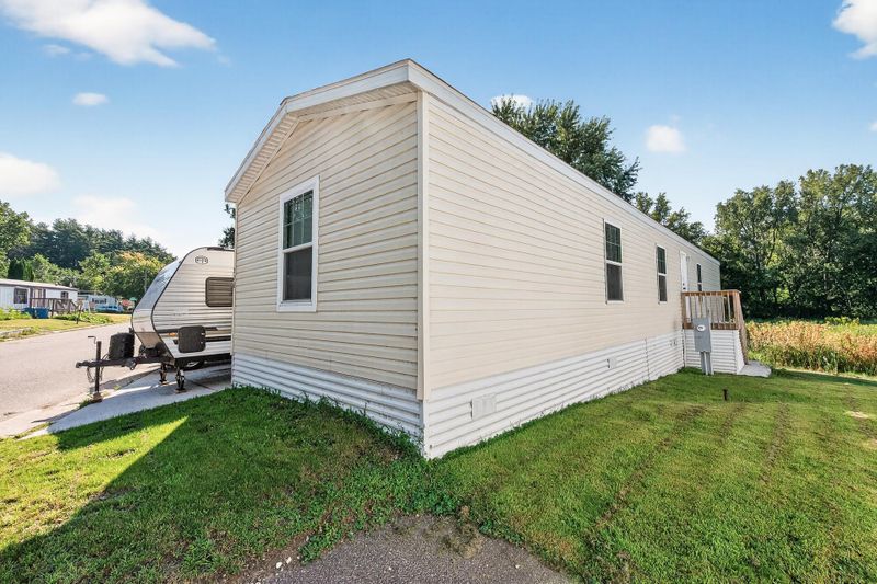 226 Mayfair Rd, Vadnais Heights, MN 55127