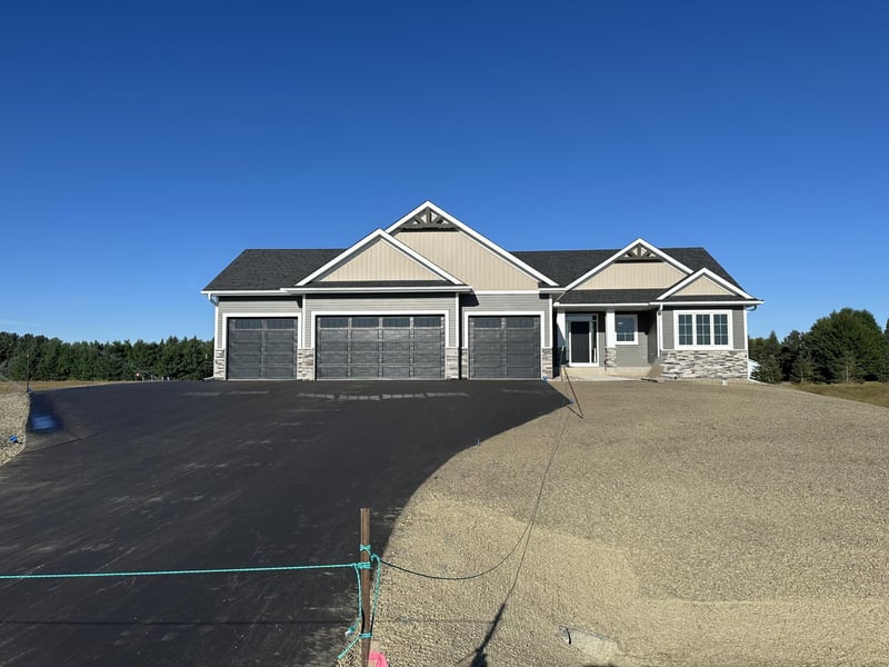 21158 Tippecanoe St NE, Cedar, MN 55011