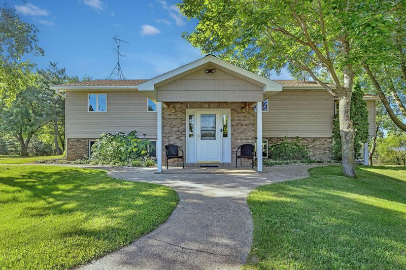 8303 198th Ave NE, New London, MN 56273