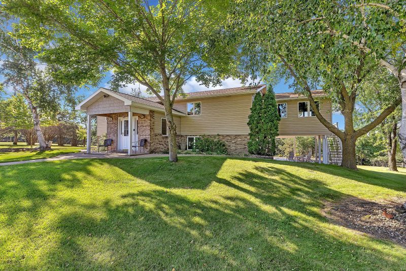 8303 198th Ave NE, New London, MN 56273