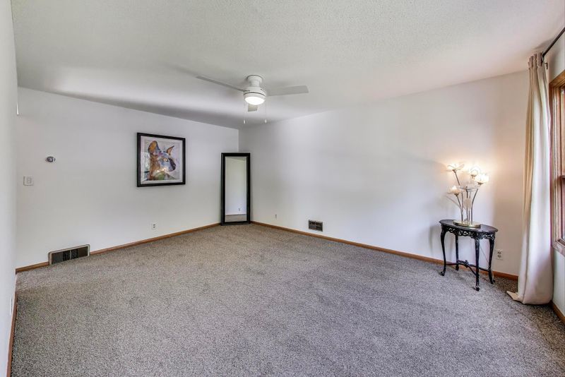 3942 Tyler St NE, Columbia Heights, MN 55421