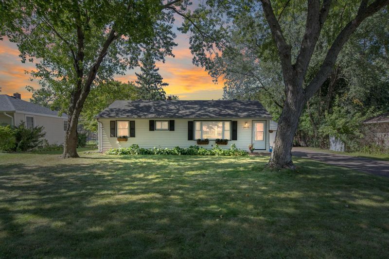 3975 Homewood Ave, White Bear Twp, MN 55110
