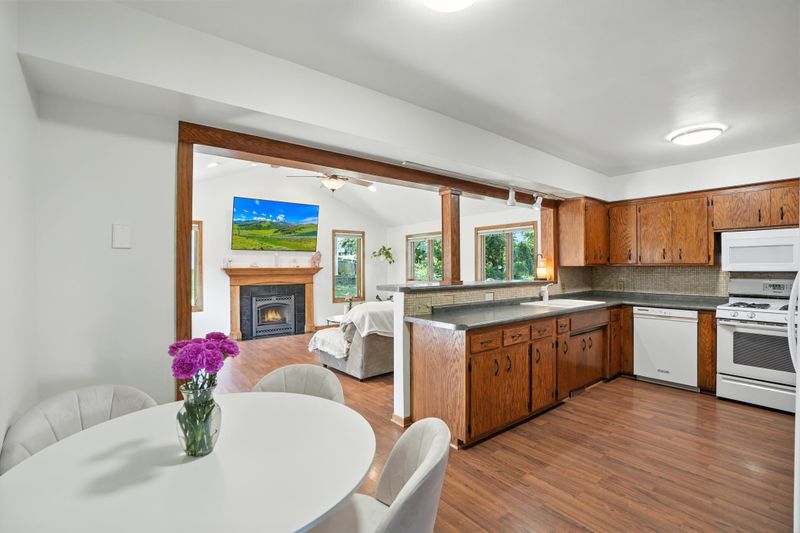 526 9th Ave S, South Saint Paul, MN 55075