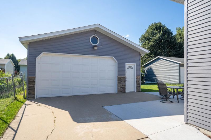 5115 23rd Ave NW, Rochester, MN 55901