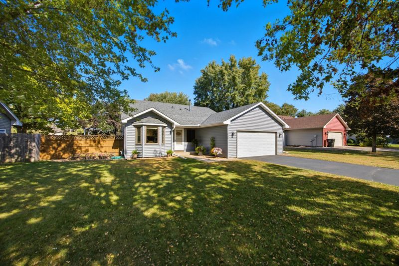 145 Green Briar Dr, Circle Pines, MN 55014