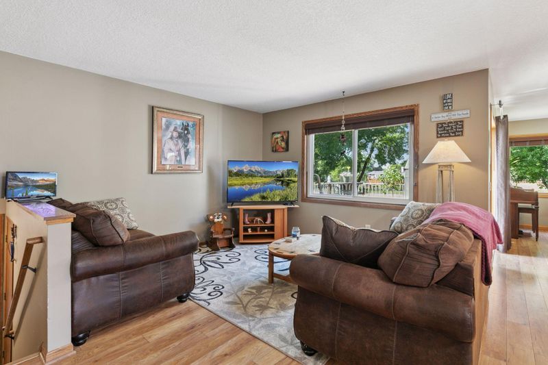 13550 Yosemite Ave S, Savage, MN 55378