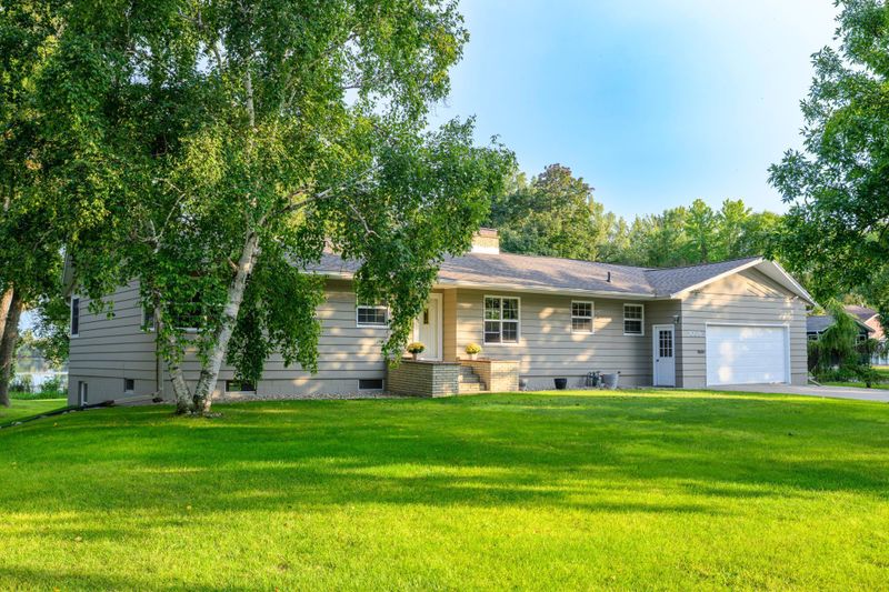 1009 W 4th St, Morris, MN 56267