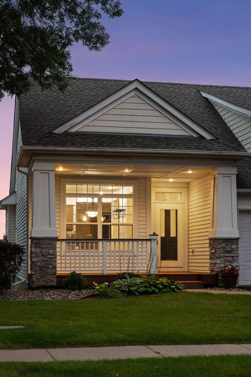 15070 Dundee Ave, Apple Valley, MN 55124