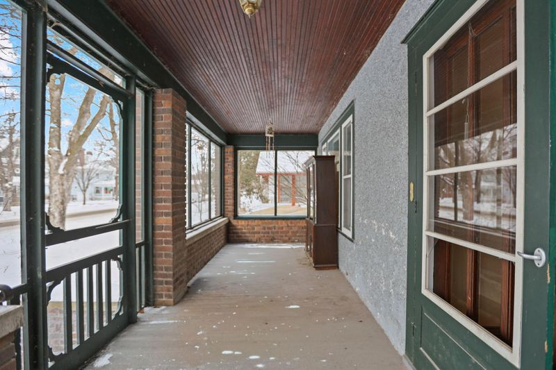 521 2nd St NW, Faribault, MN 55021
