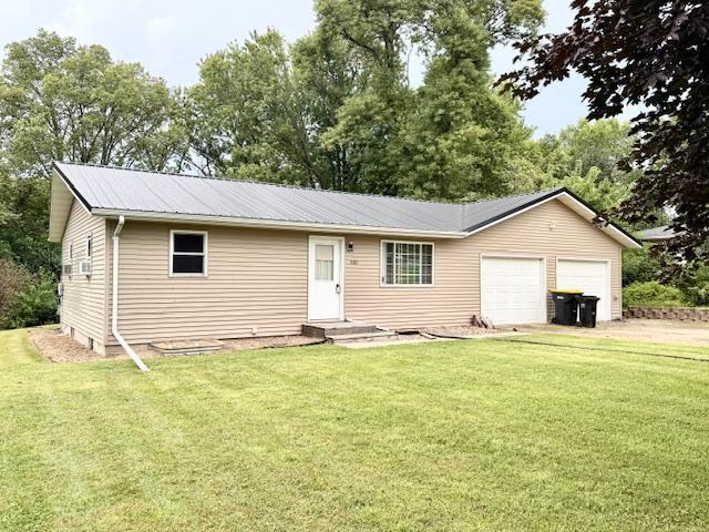 520 1st St S, Franklin, MN 55333