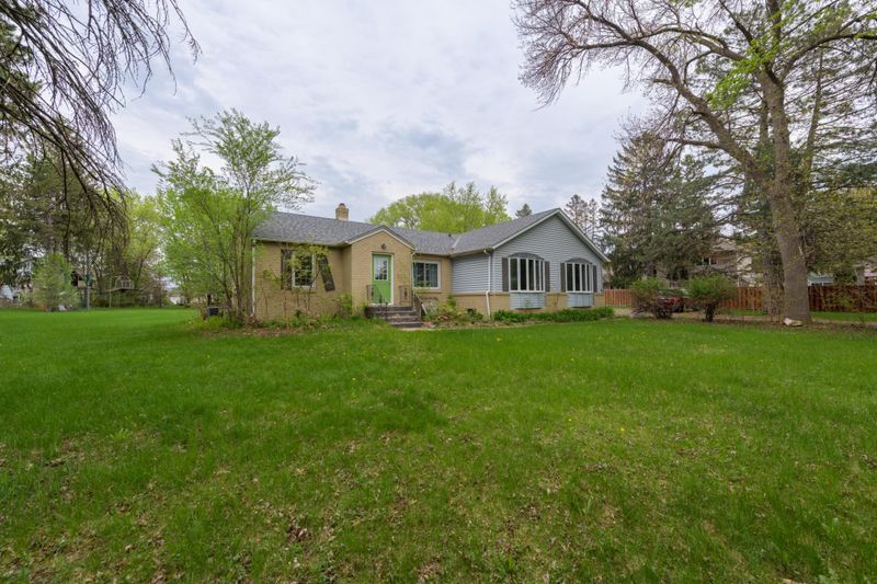 475 Tanglewood Dr, Shoreview, MN 55126