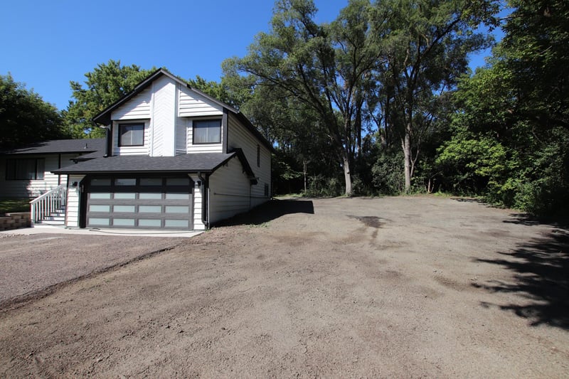 4717 Karen Cir, Minnetonka, MN 55343