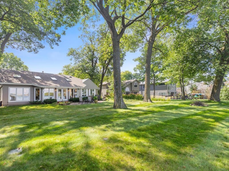 27090 Edgewood Rd, Excelsior, MN 55331
