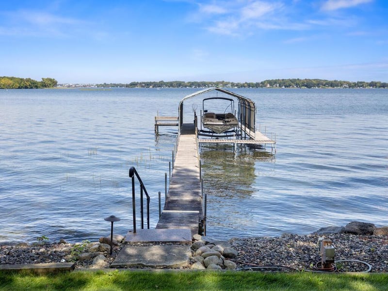 27090 Edgewood Rd, Excelsior, MN 55331