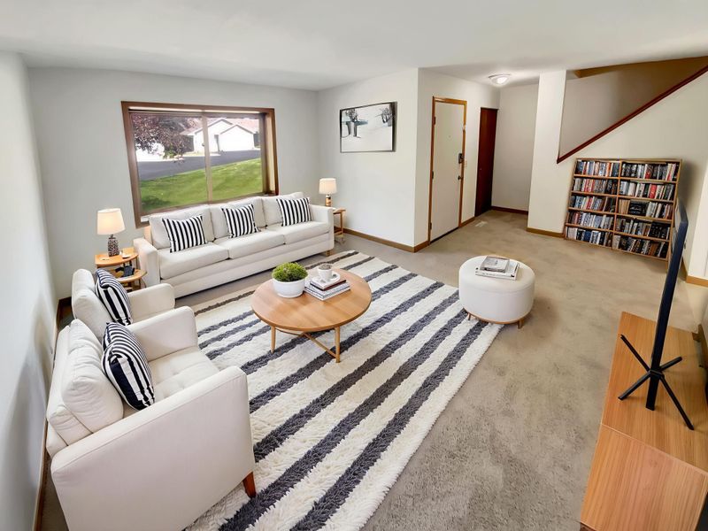 4430 Mccoll Dr, Savage, MN 55378