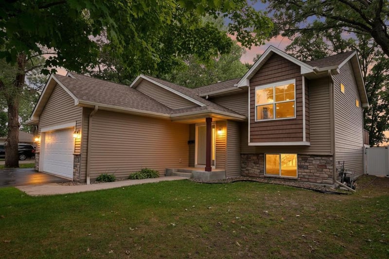 5626 Vera Cruz Ave N, Crystal, MN 55429