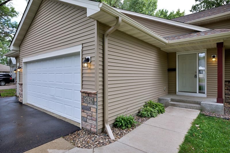 5626 Vera Cruz Ave N, Crystal, MN 55429