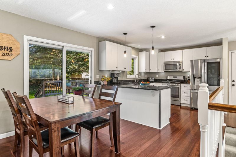 2830 Noel Dr, Little Canada, MN 55117