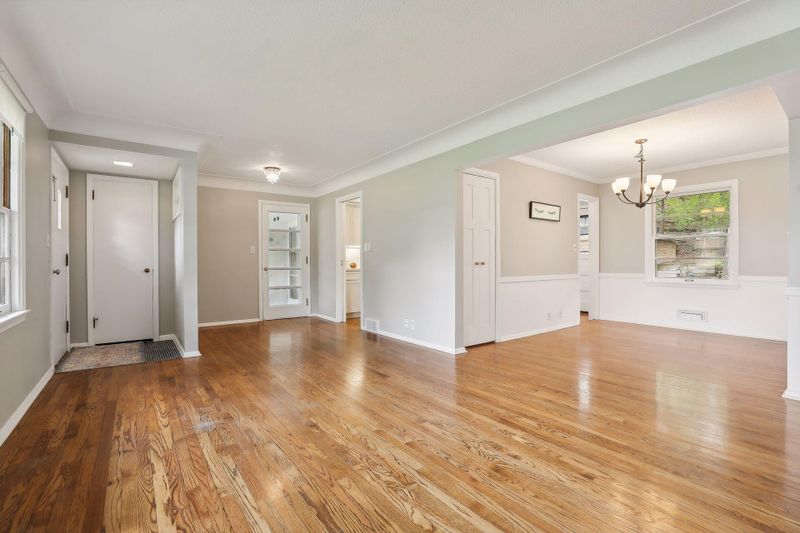 4513 Laguna Dr, Edina, MN 55435