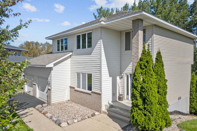 812 Harvest Cir SW, Lonsdale, MN 55046
