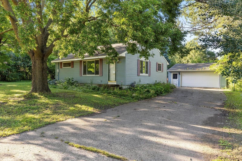 2038 Grand Ave, Long Lake, MN 55356