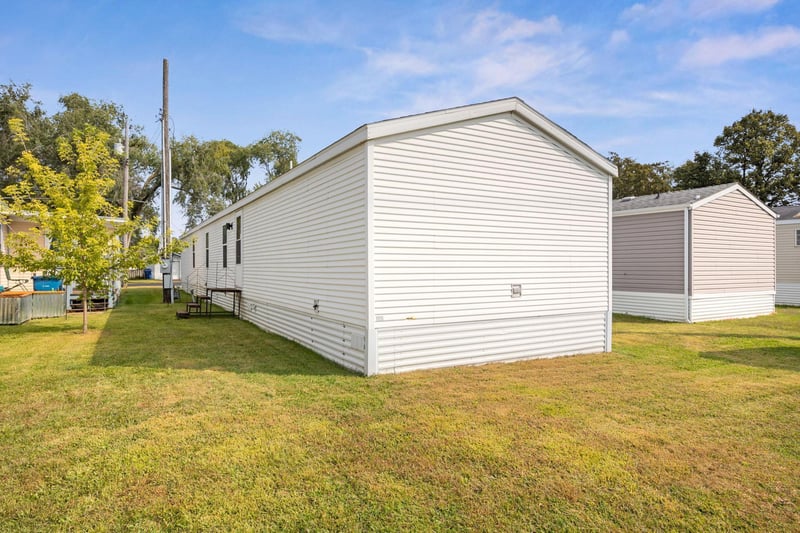 523 54th Ave N #Trlr 4, Saint Cloud, MN 56303